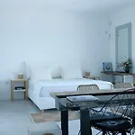 Kastro Appartamento Paro